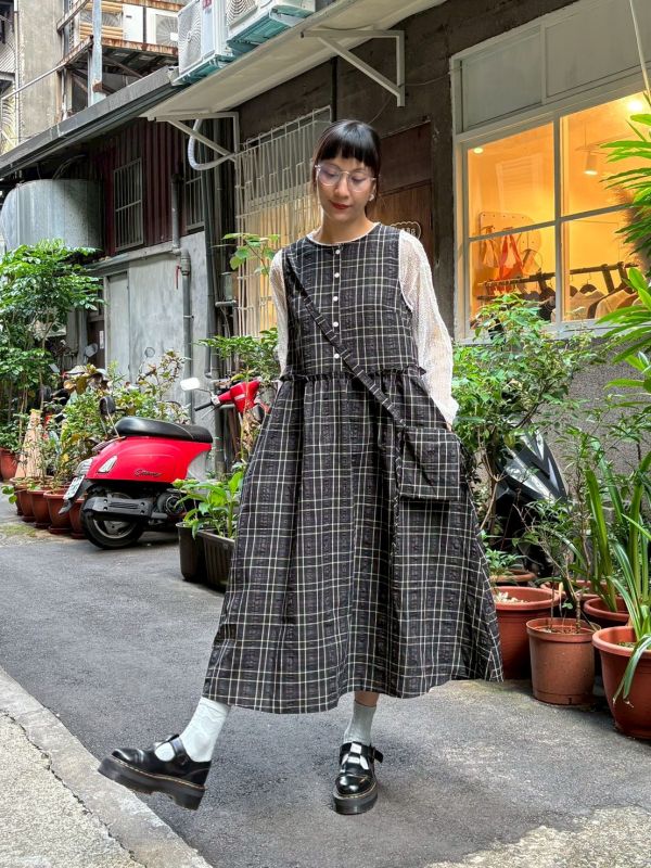 質感滾邊格紋背心裙 