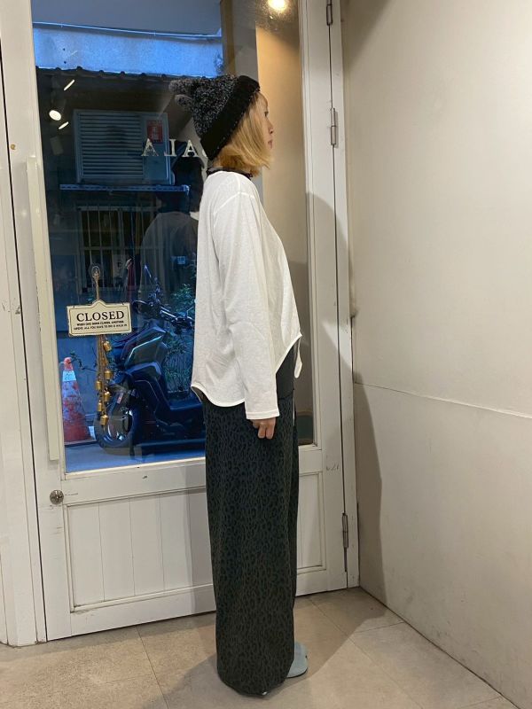 滿版豹紋寬鬆垂墜長褲 