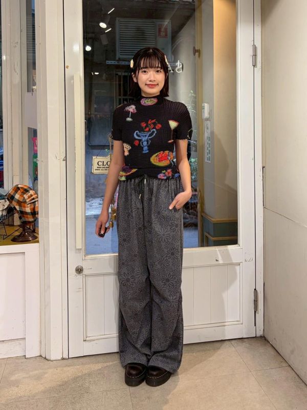 法式風格塗鴉彈性壓摺上衣 