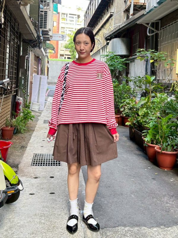 日系條紋刺繡貓袖縮口下擺彈性抽繩短版長袖上衣 