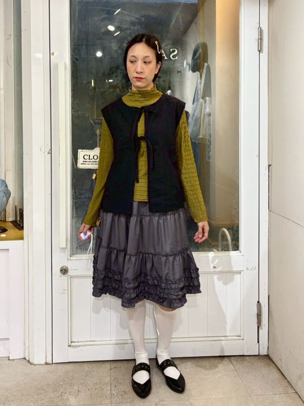 鏤空蕾絲綁帶背心 