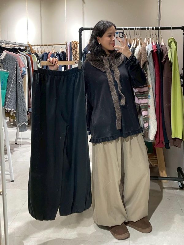 素色縮褲管氣球鬆緊腰寬褲 