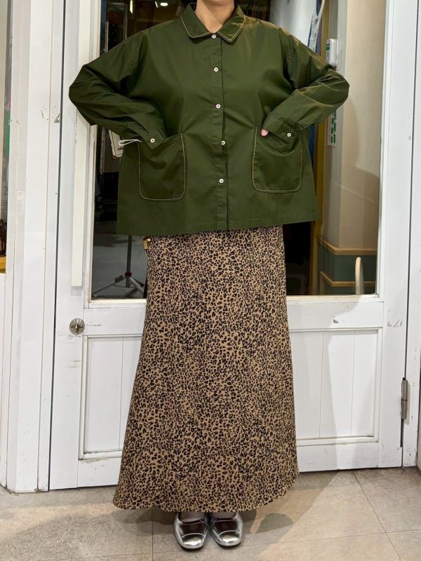 圓翻領大口袋粗車縫線襯衫 