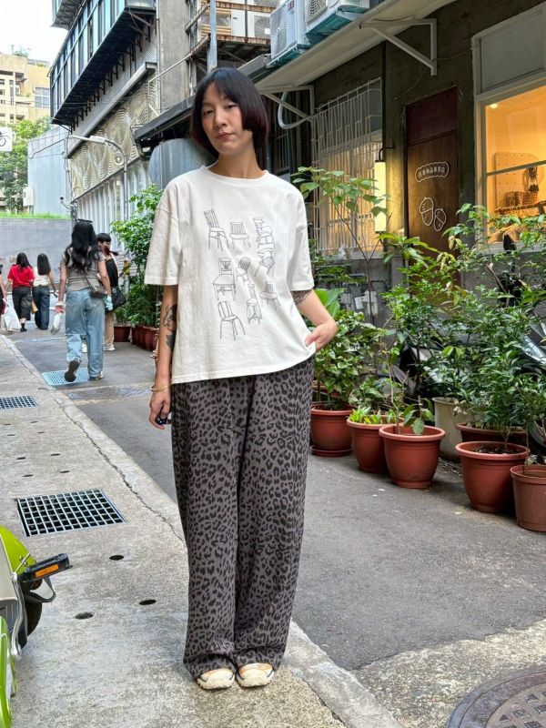 請坐椅子tee 