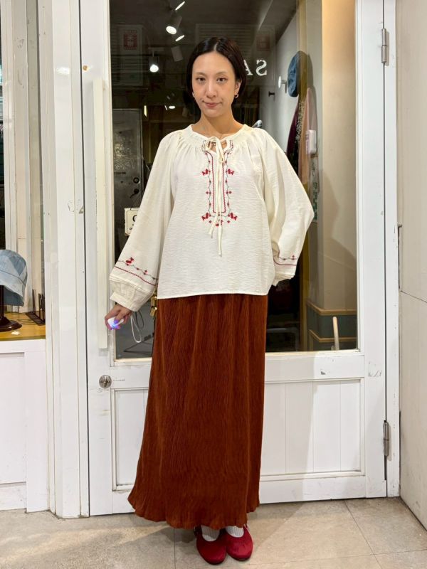 波希米亞刺繡綁帶長袖上衣 