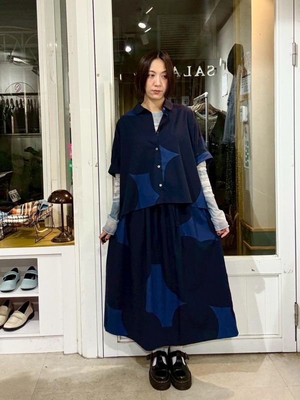 藍色塊襯衫圓裙套裝 