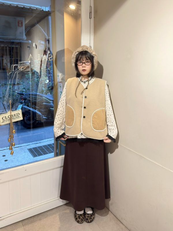 QQ毛排扣燈芯絨拼接口袋背心 