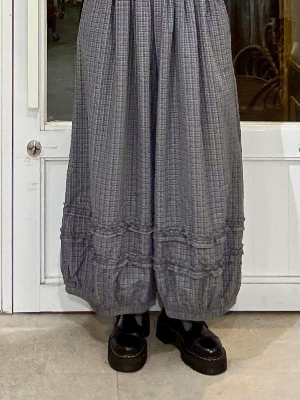 褲腳木耳細格紋花苞褲 