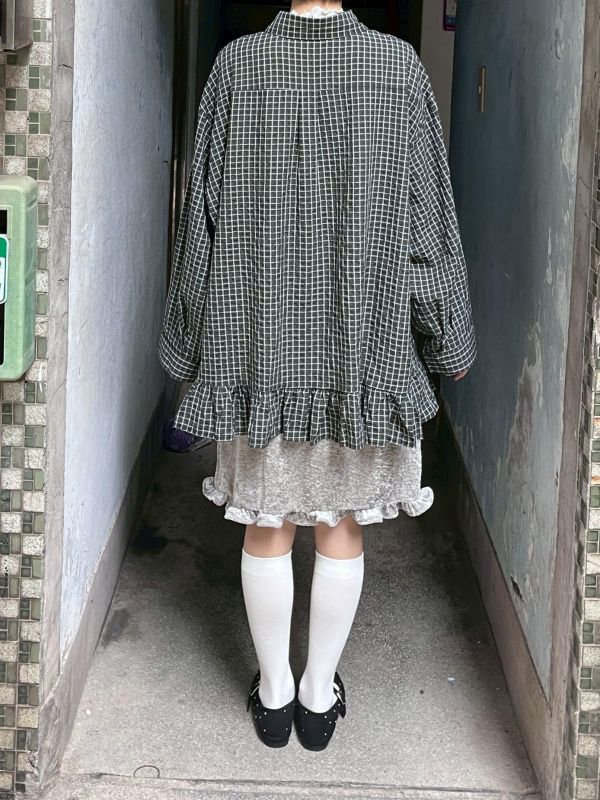 格紋泡泡布下擺花邊長袖襯衫 