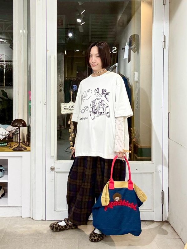 外套眼睛鞋子刺繡tee 