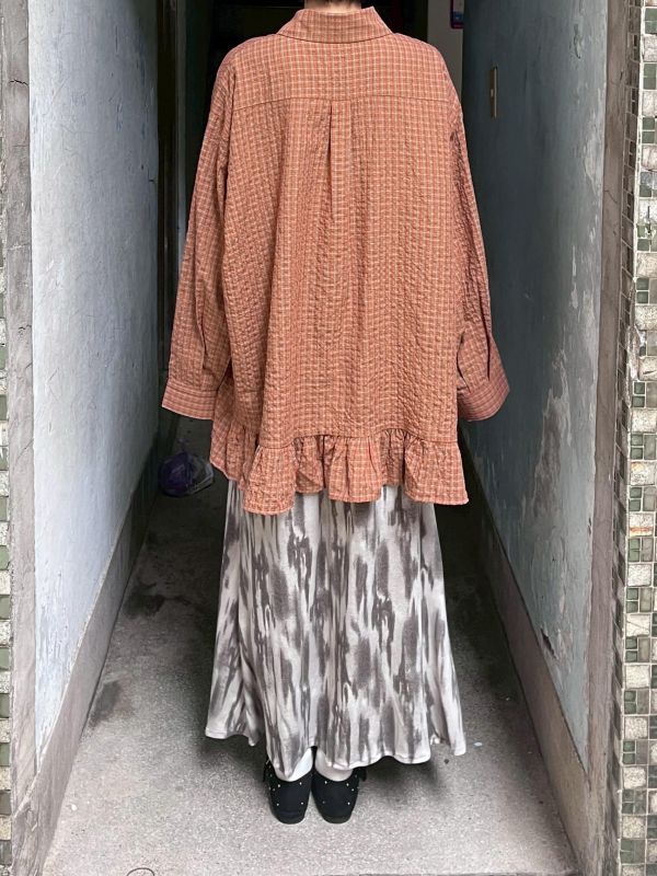 格紋泡泡布下擺花邊長袖襯衫 