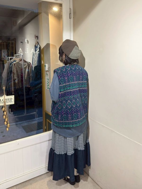 雙面穿絎縫鋪棉x圖騰QQ毛背心 