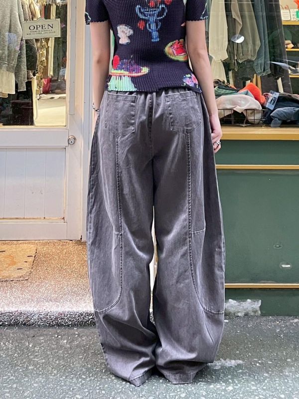 後口袋圓弧車線後鬆緊水洗彎刀褲 