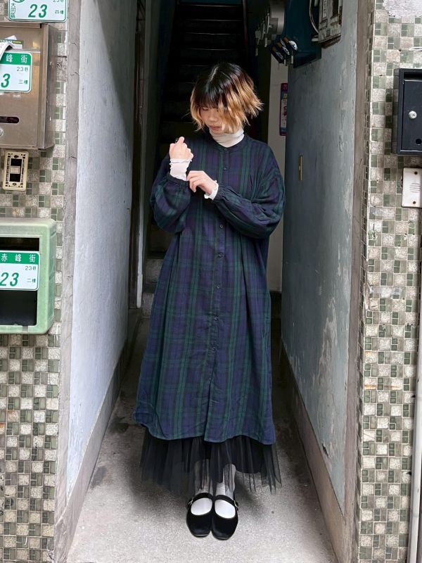 棉麻藍綠圓領排扣長版洋裝 