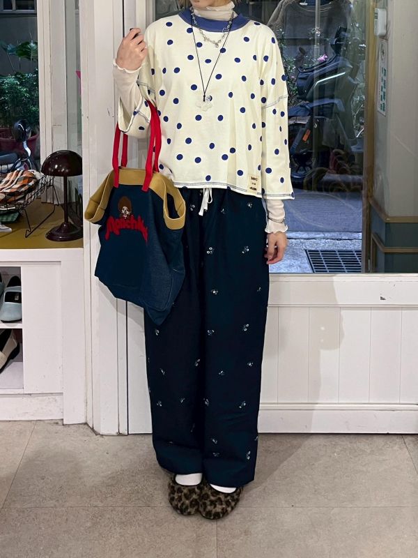 刺繡花花牛仔錐形長褲 