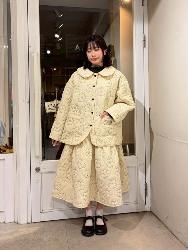 滿版車線小花絎縫葫蘆紋小花排釦外套+蓬蓬裙 