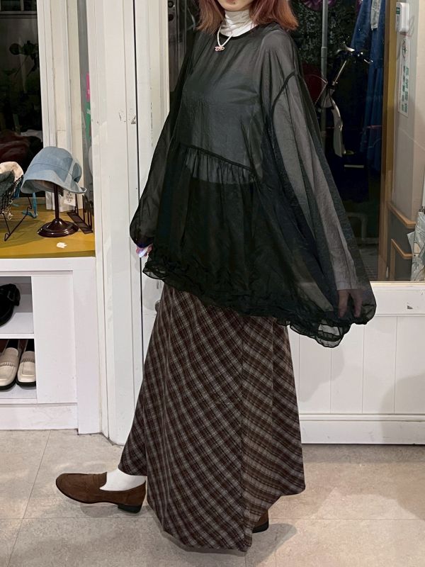 光澤透膚花邊外罩長袖上衣 