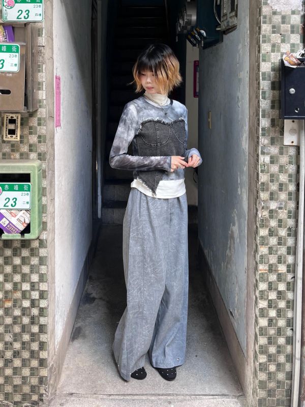 渲染透膚拼接牛仔馬甲長袖上衣 
