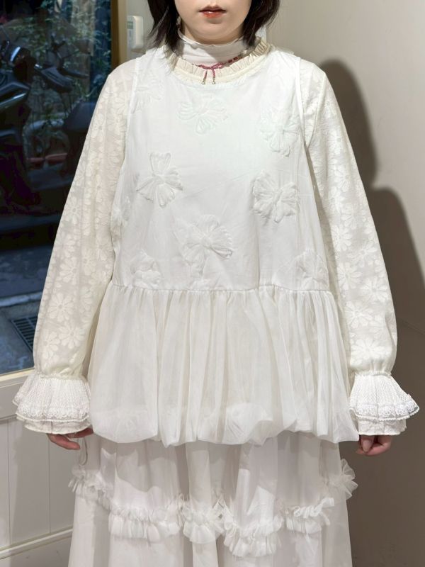 立體紗花朵刺繡拼接紗側綁帶背心 