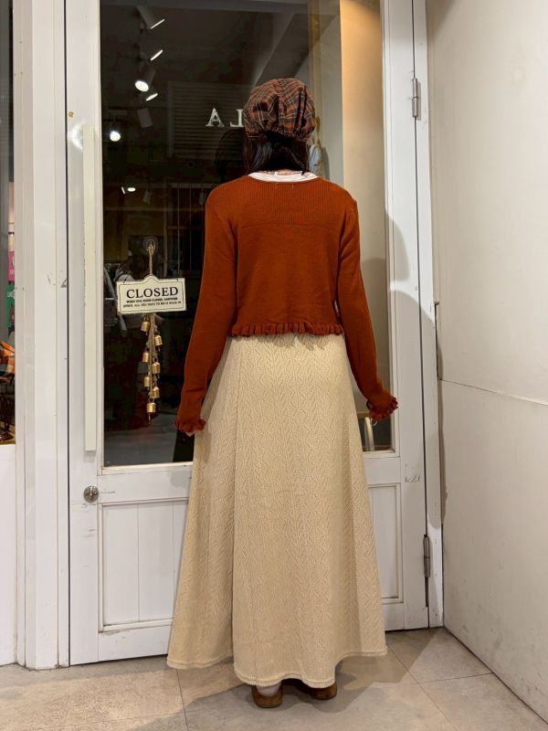 鏤空菱形紋鬆緊腰傘狀裙 