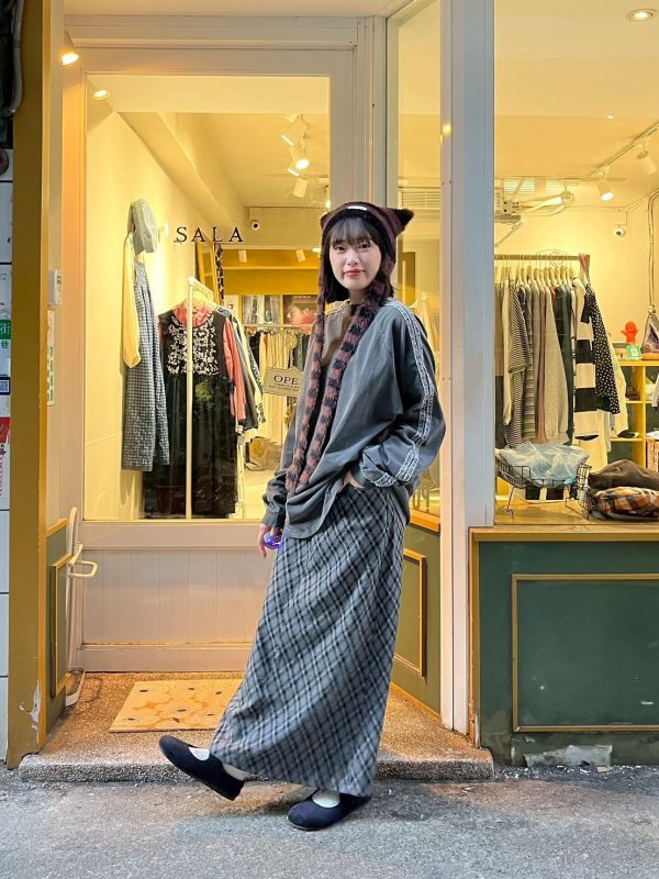 學院厚布格紋後鬆緊腰開衩長裙 