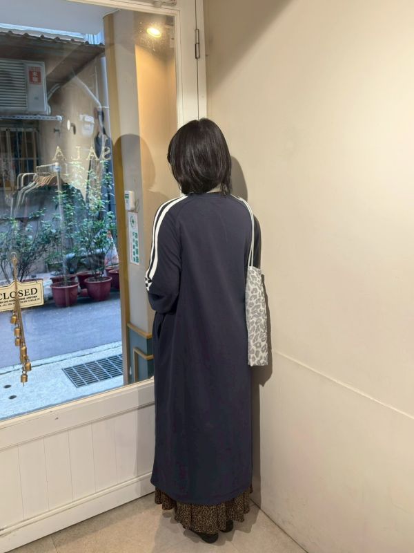 圓領白色雙條紋車線袖洋裝 