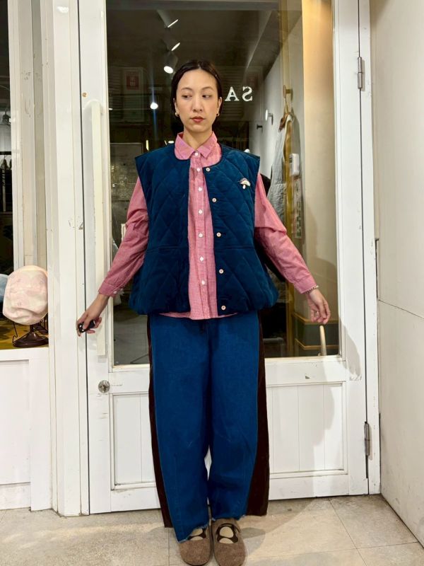 菇菇別針寶藍色燈芯絨鋪棉背心 