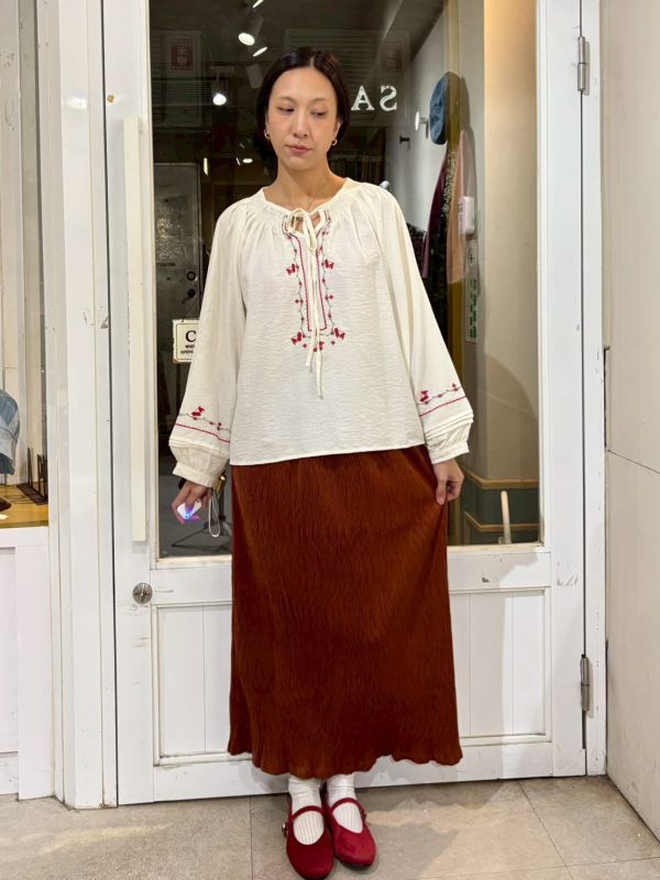 波希米亞刺繡綁帶長袖上衣 