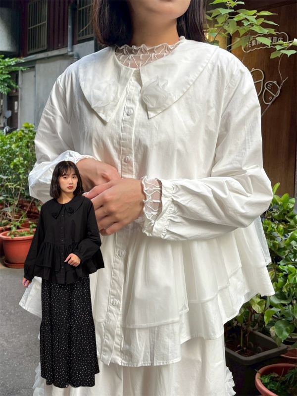 立體紗質玫瑰拼接雙層下擺蓬蓬袖襯衫 