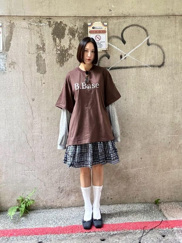 小碎花刺繡字母拼接小碎花長袖假兩件上衣 