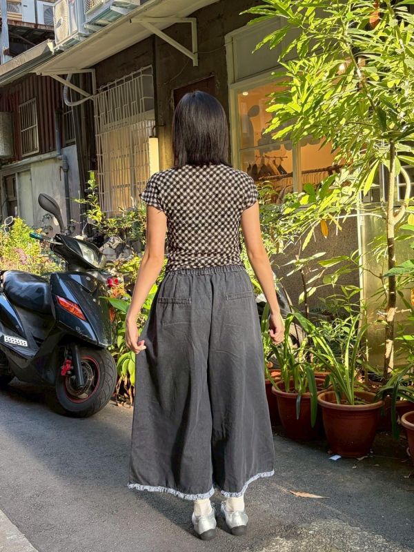 小花下擺水洗漸層色牛仔寬褲 