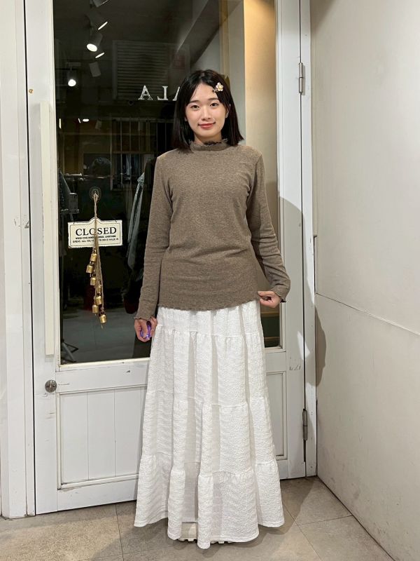 假兩件橫紋領木耳滾邊上衣 