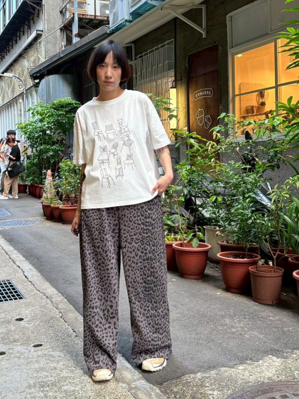 請坐椅子tee 