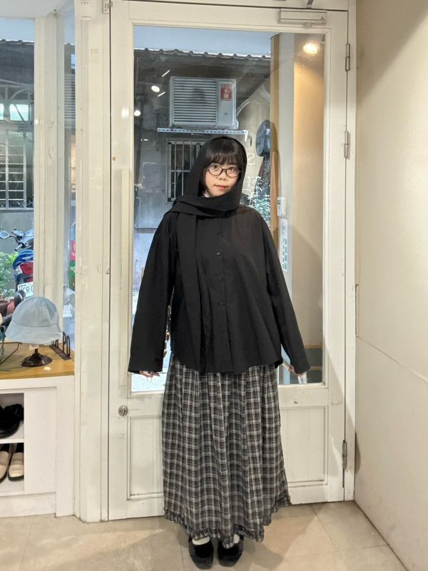 圓領落肩袖口拉鍊襯衫+綁帶連帽 