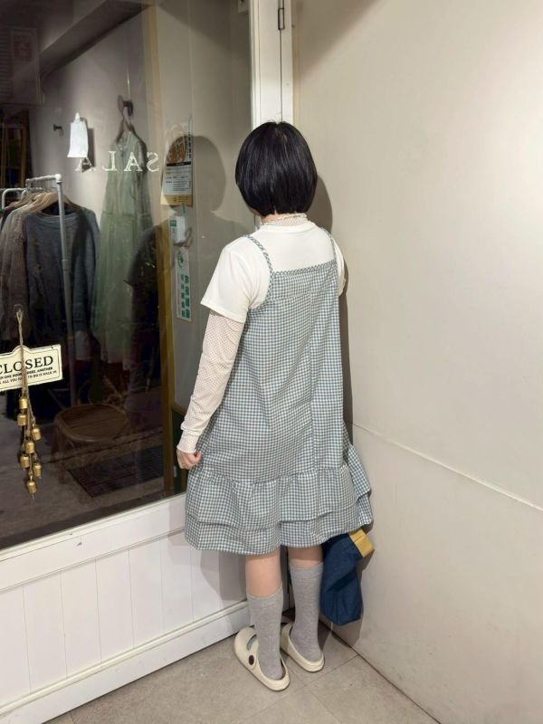 蕾絲拼接打摺雙層蛋糕下擺吊帶背心 