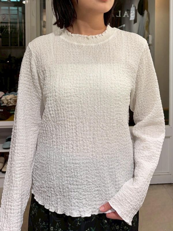 立體壓皺木耳邊長袖上衣 