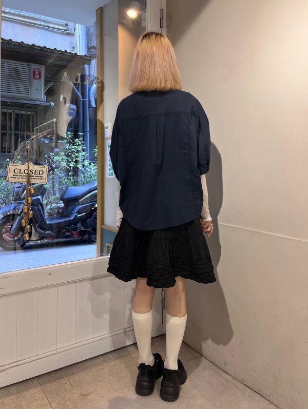 藏藍白車線圓領七分袖上衣 