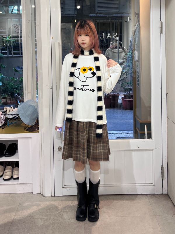 立體刺繡花朵狗狗長袖上衣 