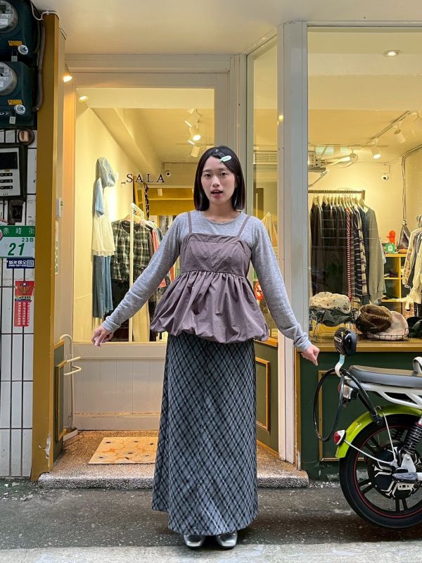 刷刷布氣球蓬蓬背心+彈性圓領長袖上衣 