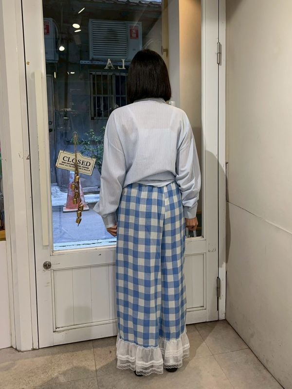 藍色格紋拼接蕾絲蛋糕褲管長褲 
