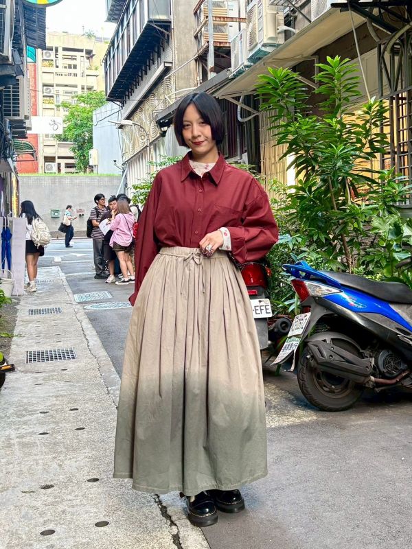 鬆緊腰打折抓皺綠色漸層裙 