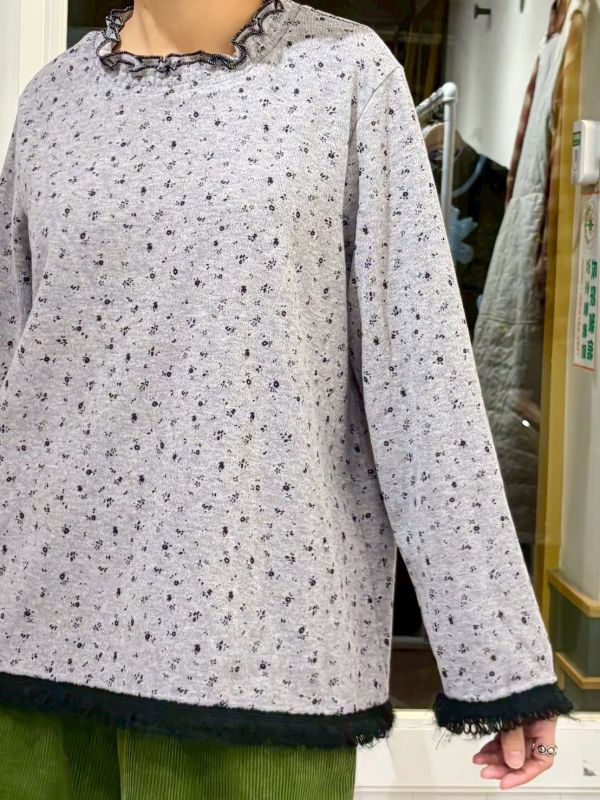 抽鬚滾邊小碎花上衣 