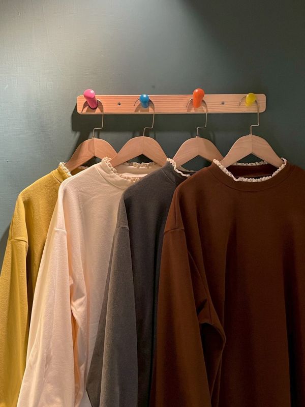 泡泡刺繡袖口雲朵下擺蕾絲領口絨面長袖 