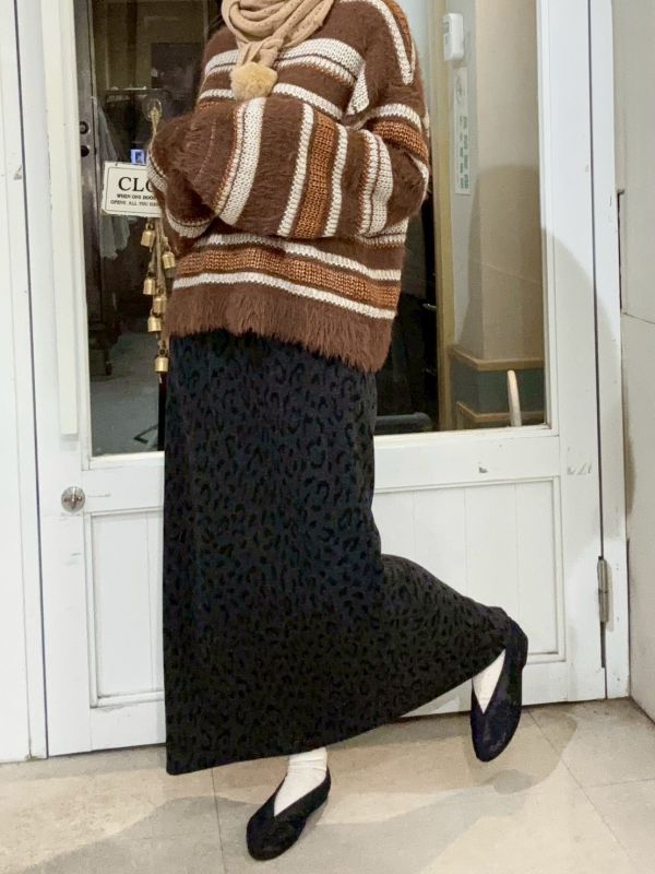 伸縮腰後開衩豹紋裙 