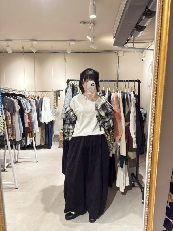 大褲管抽繩鬆緊腰綁帶設計長褲 