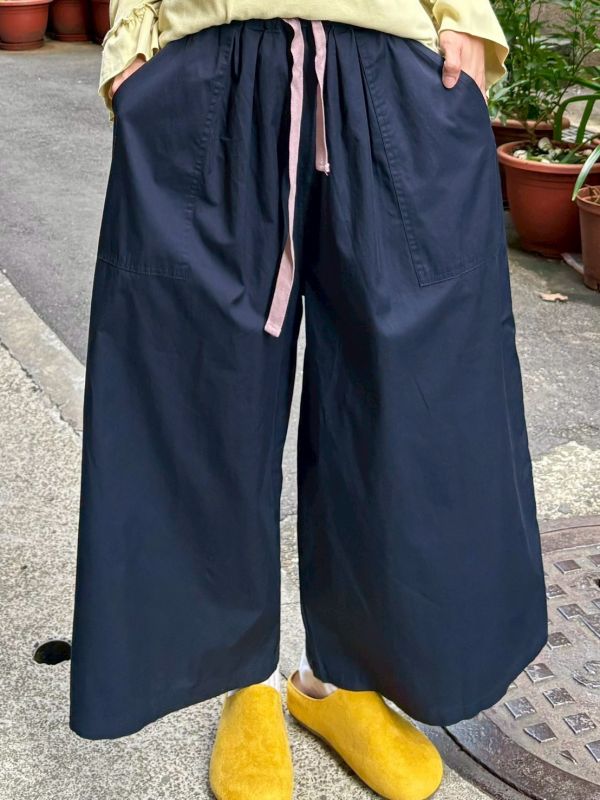 日系抽繩九分寬褲 