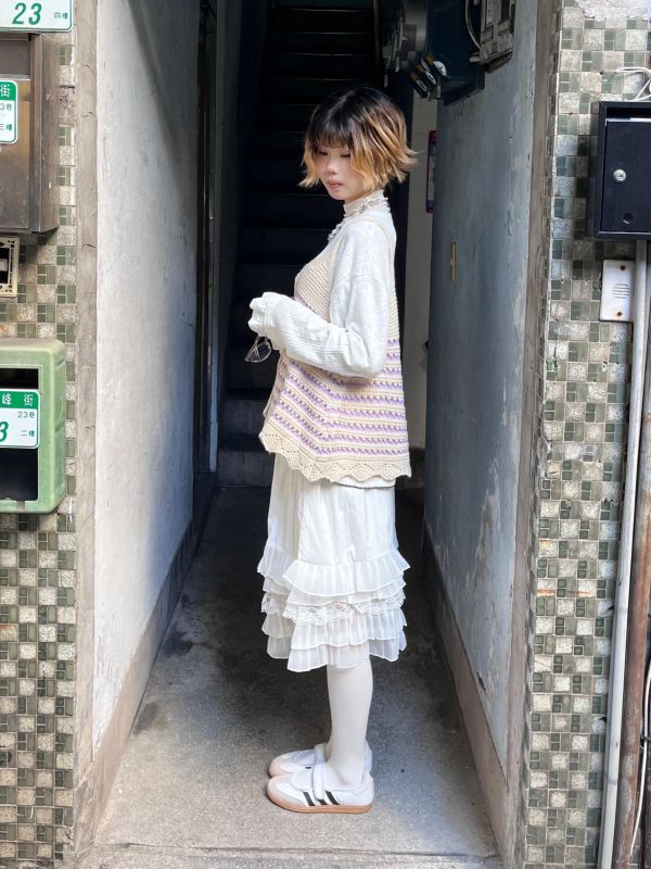 粗毛線針織撞色鈕扣背心 