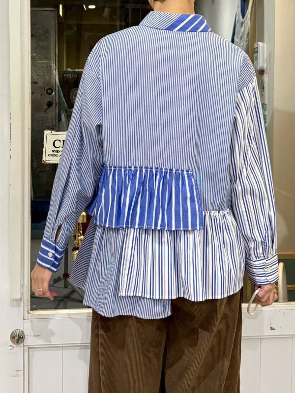 藍白直條紋拼接不規則層次抓皺拼接下擺襯衫 