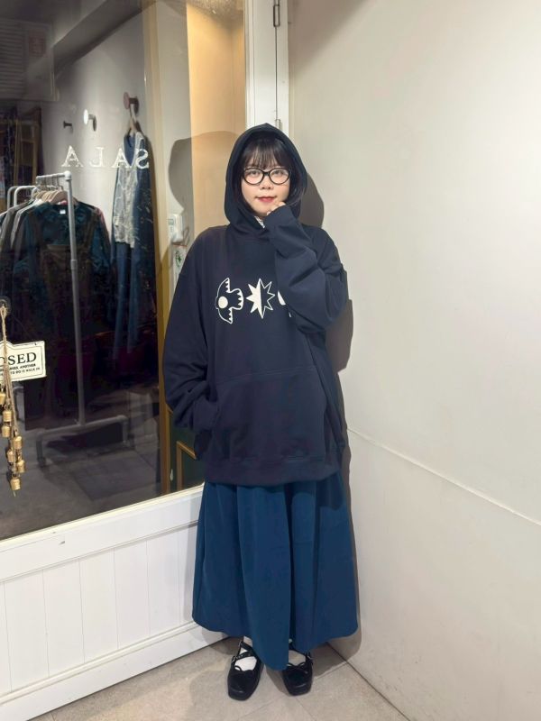 簡約圖形寬鬆大帽tee 