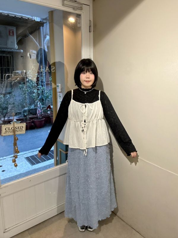 滾邊滿版花刺繡長袖上衣 